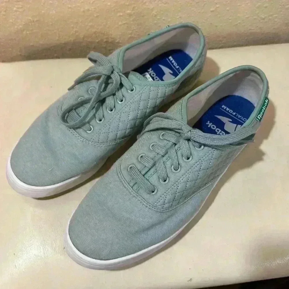 Reebok fashion sneakers size 8